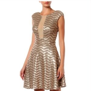 BEBE Sz S Frosty Zig-Zag Sequin Flare Dress Gold Sequin Stretch Sleeveless 167D